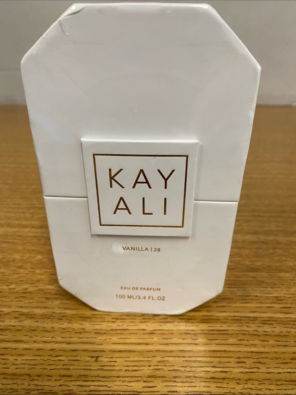 Kayali Vanilla 28 Eau de Parfum - White